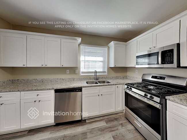 Building Photo - 2716 Lancaster Dr