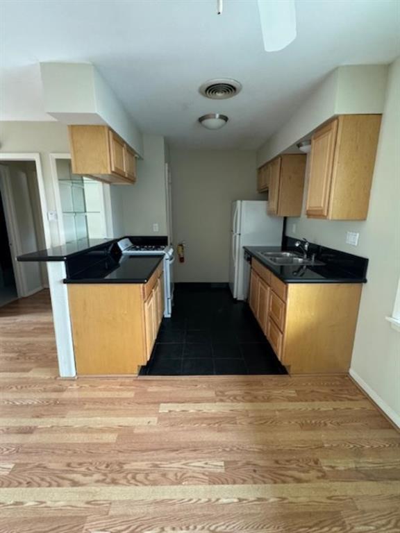 201 W Drew St Unit 6, Houston, TX 77006 Room for Rent in Houston, TX