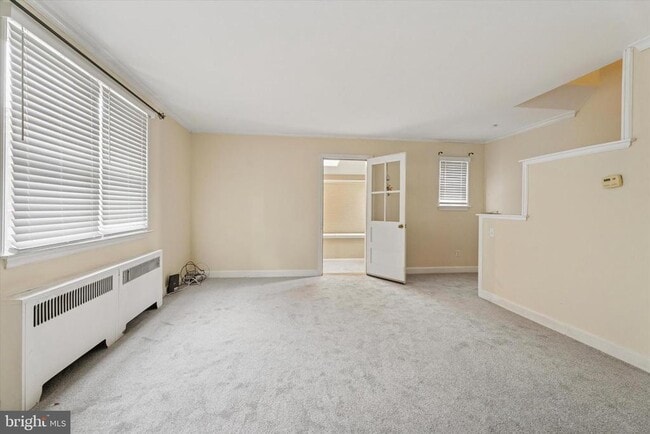 Building Photo - 167 Woodbine Rd