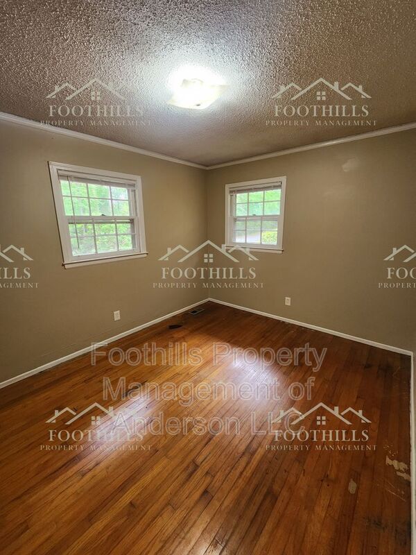 Foto del edificio - 413 Spring Park Dr