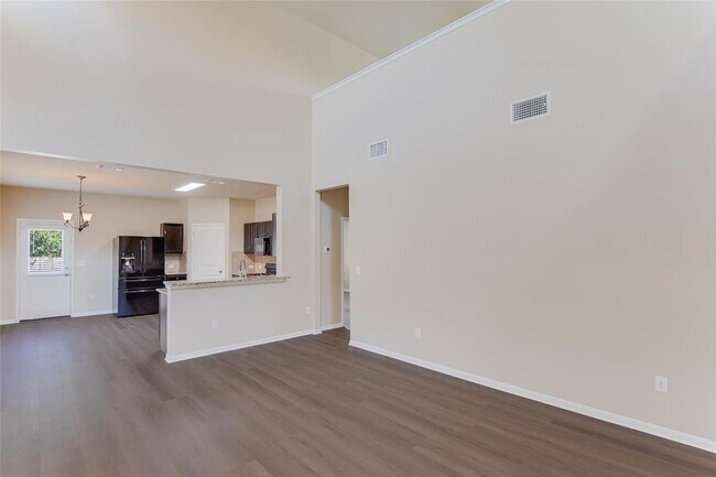 Building Photo - 604 Red Tails Dr