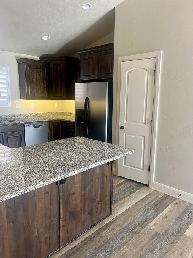 Foto del edificio - 662 W 2500 S