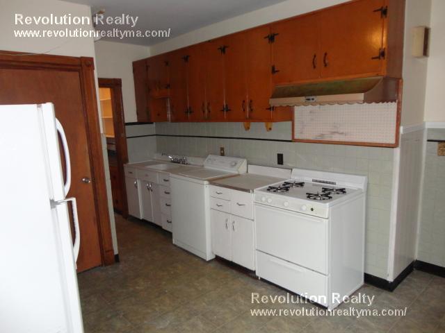 Foto del edificio - 14 Powder House Blvd