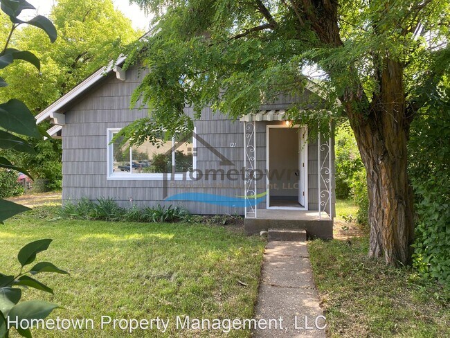 Building Photo - 1 br, 1 bath House - 121 W 1st Ave
