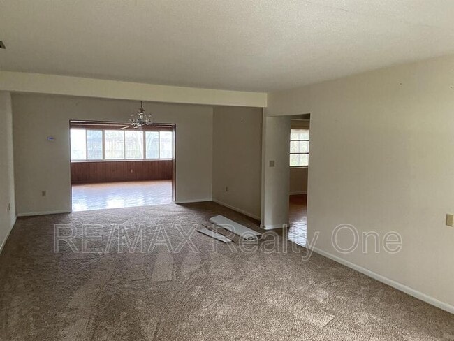 Building Photo - 6195 W Pinedale Cir