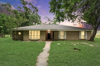 Building Photo - 19435 I-45