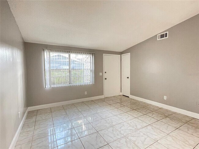 Foto del edificio - 10215 Cutten Green Ct