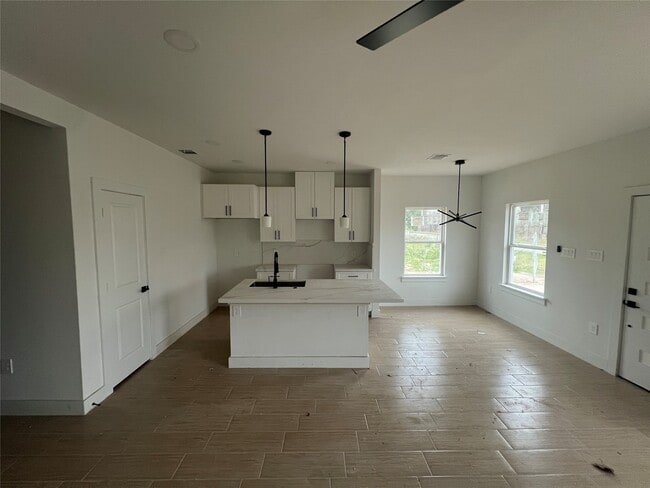 Building Photo - 5710 Delmack St