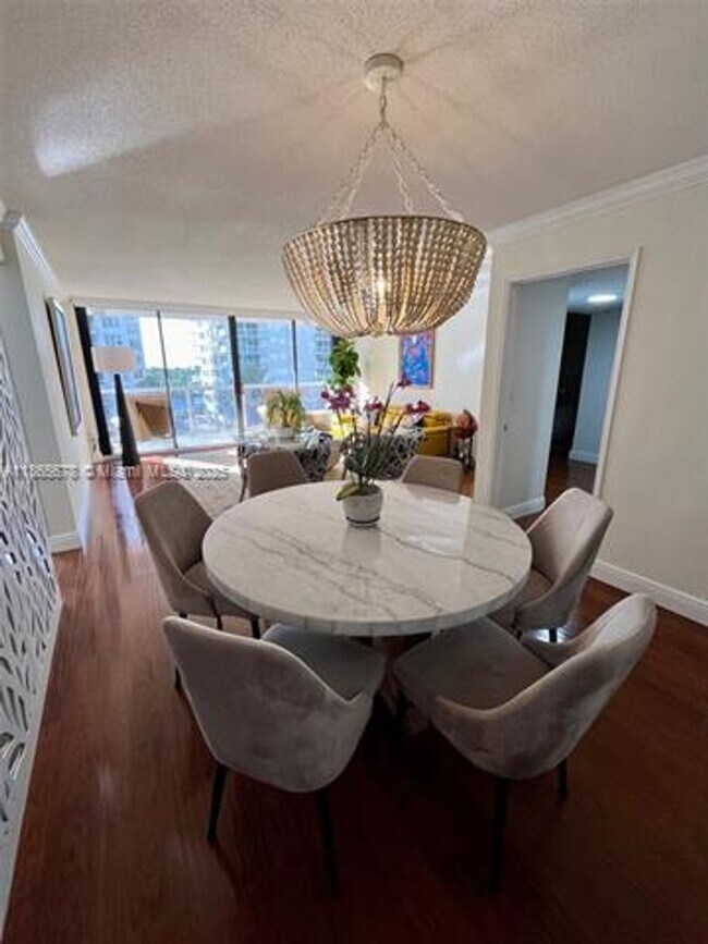 Photo - 5757 Collins Ave Apartment