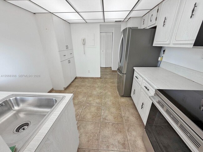 Foto del edificio - 16546 NE 26th Ave