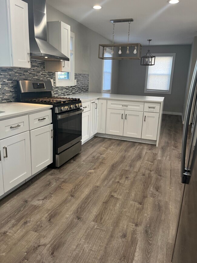 Foto del edificio - 213 Summerhill Rd