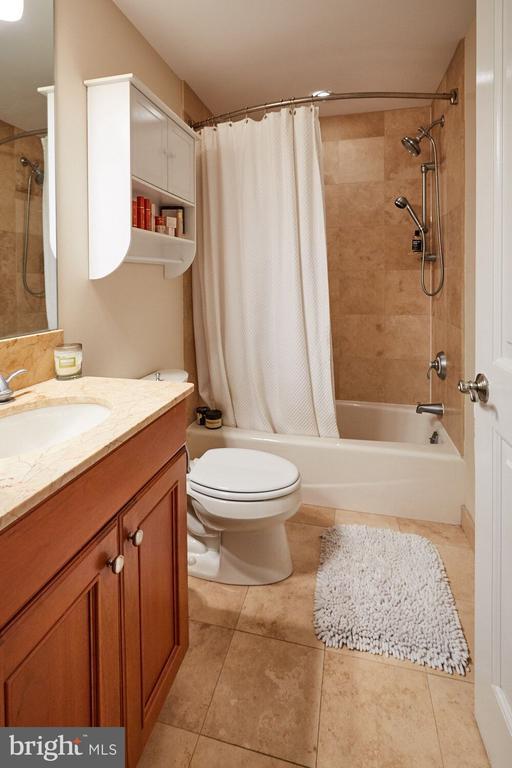 Foto del edificio - 1701 Locust St