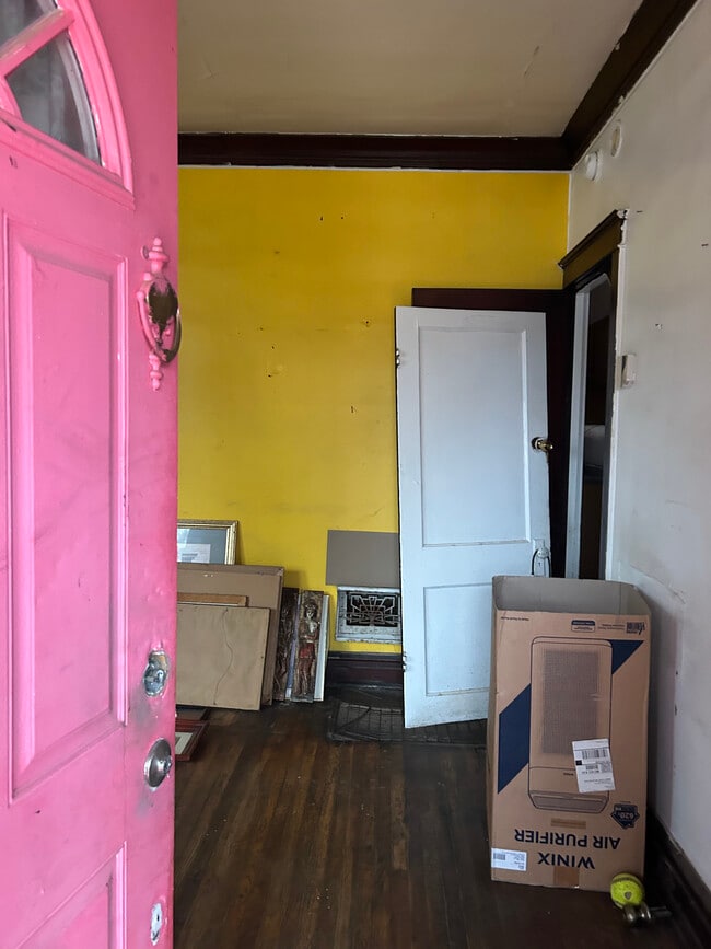 Building Photo - 5479 Claxton Ave