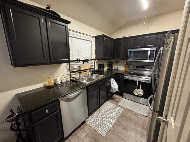 Foto del edificio - 13409 Pine Needle St