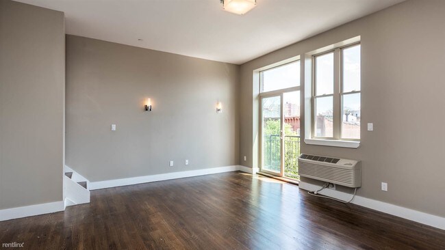 Building Photo - 4 br, 2 bath Apartment - 137 Hart St Unit 2D