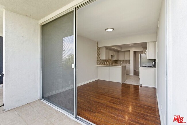 Foto del edificio - 1230 Princeton St