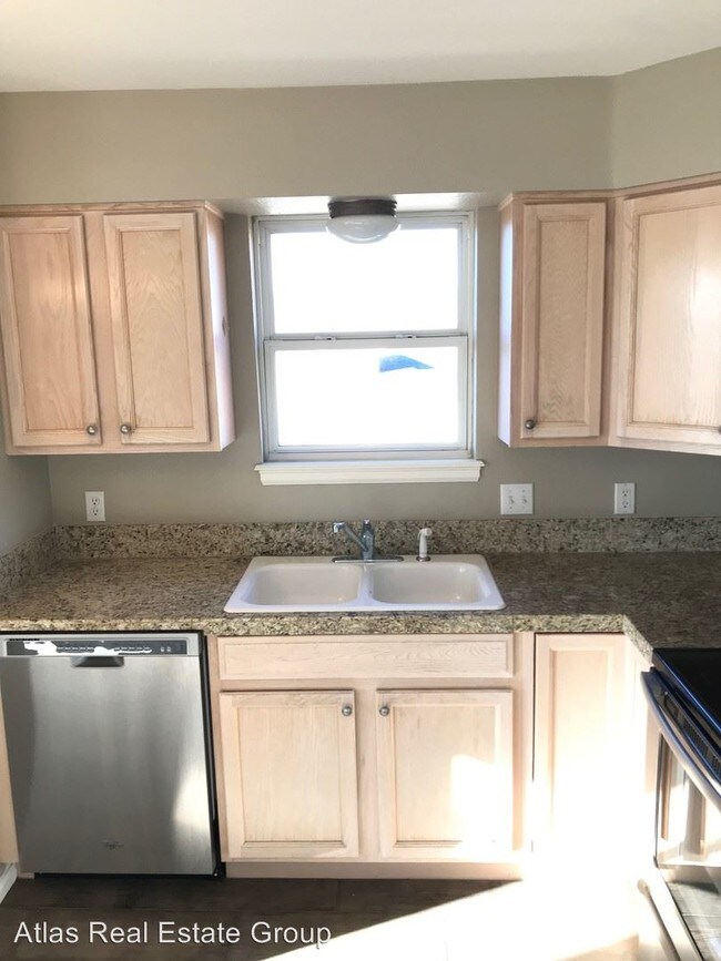 Foto del edificio - 2 br, 2 bath House - 1648 S Cole St Unit C7