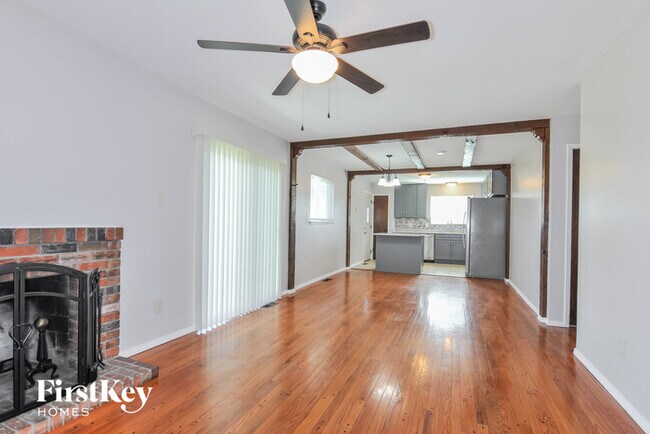 Foto del edificio - 30 White Plains Dr