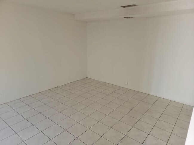 Foto del edificio - Lovely and Spacious 2 bedroom Townhouse