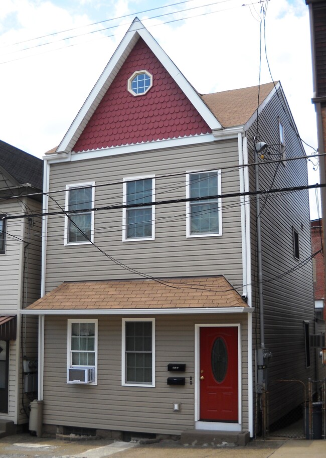 Building Photo - 432 Ella St