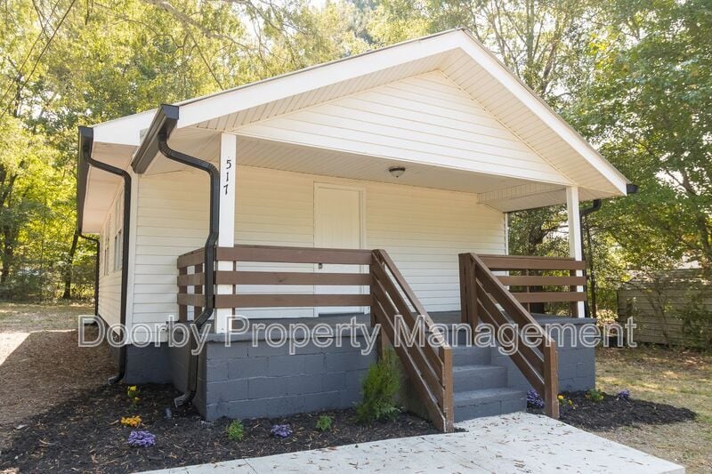 Primary Photo - 517 LaFayette Rd