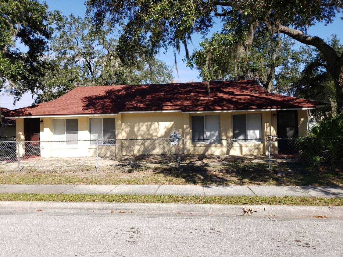 Primary Photo - 2 bedroom 1.5 Bath Eatonville Duplex