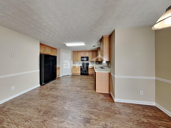 Building Photo - 1474 Queenie Smith Rd NE