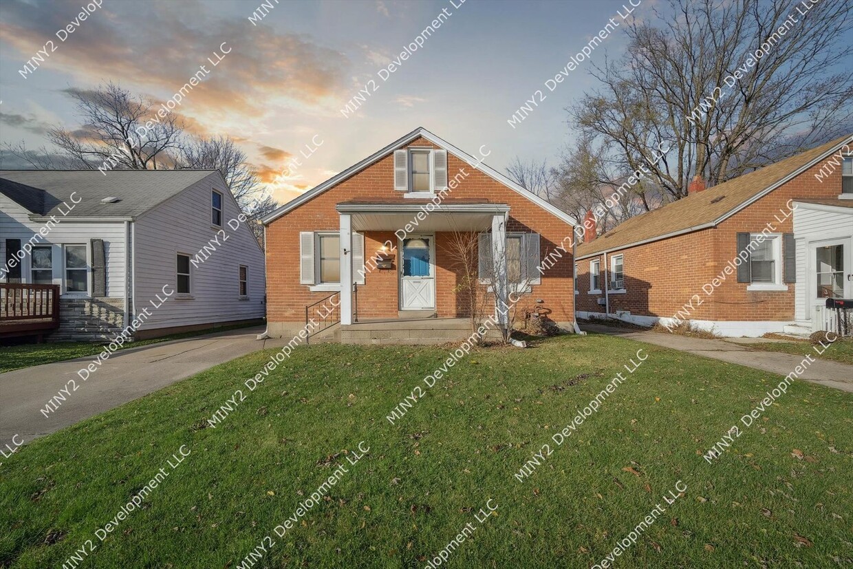 Primary Photo - Fully Remodeled 3-Bedroom Brick Bungalow i...