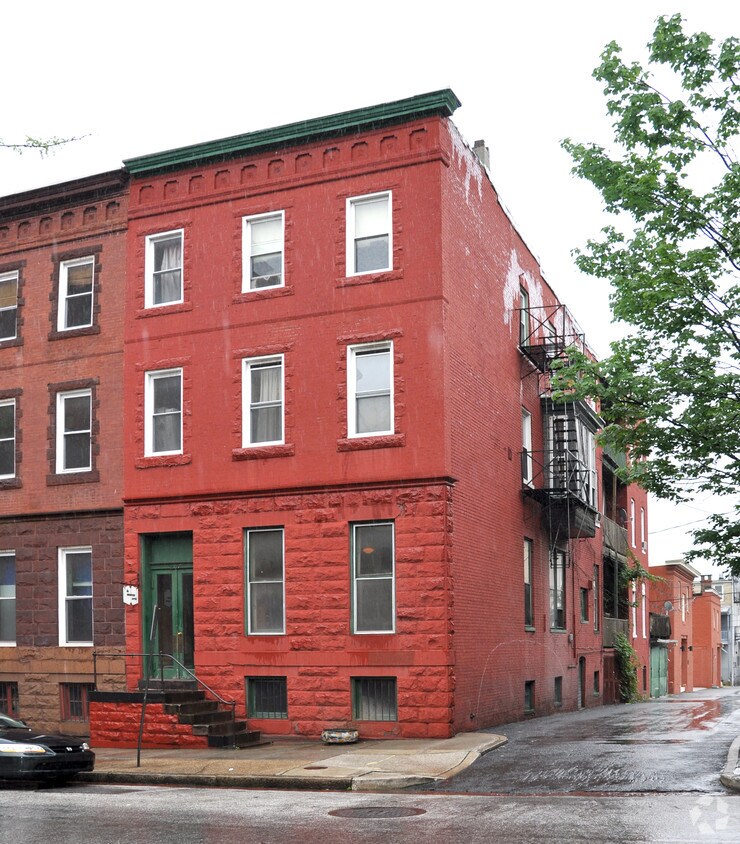 Primary Photo - 207 E Preston St