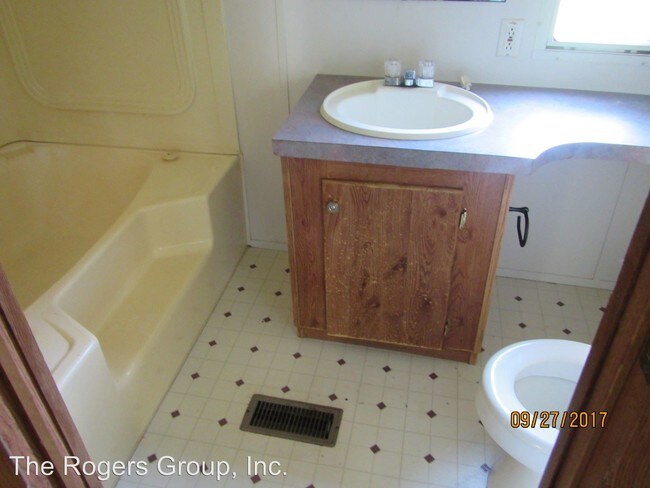 Building Photo - 48 Ransdell Way