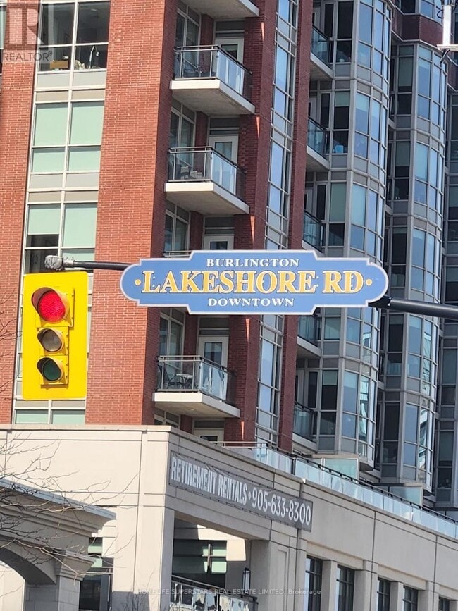 Building Photo - 2075 Lakeshore Rd.