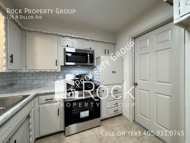 Foto del edificio - 725 N Dillon Ave