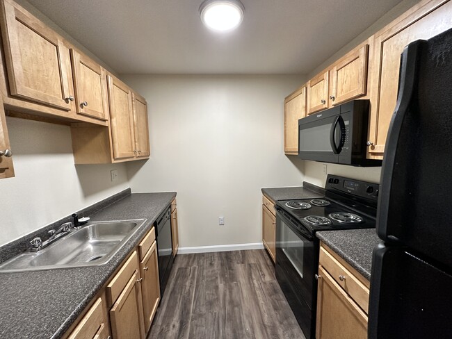 Carpenter Style 2BR/2BA - Redstone Apartments