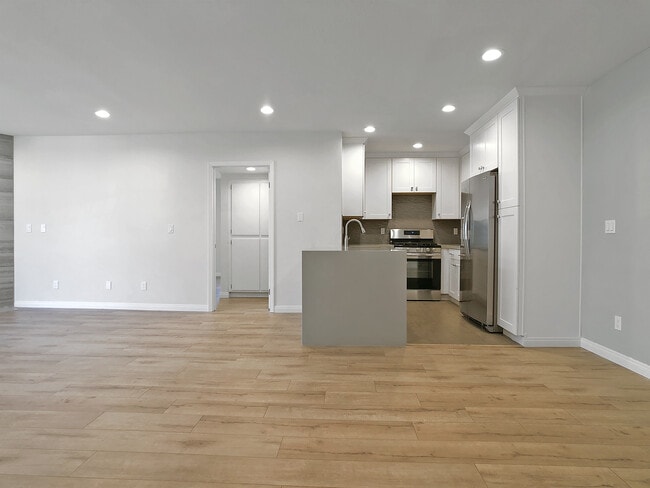 Building Photo - 1601 Selby Ave