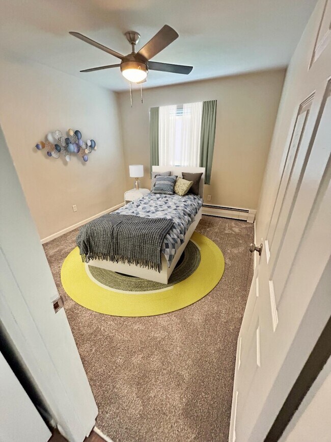 2 habitaciones, 1 baño, 850 pies cuadrados, segundo dormitorio - Cedar Ridge