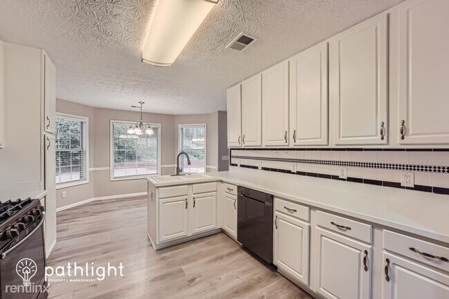 Foto del edificio - 4 br, 2 bath House - 2002 Flowering Dr UNIT