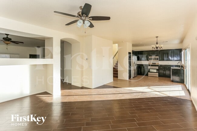 Foto del edificio - 718 S 124th Ave