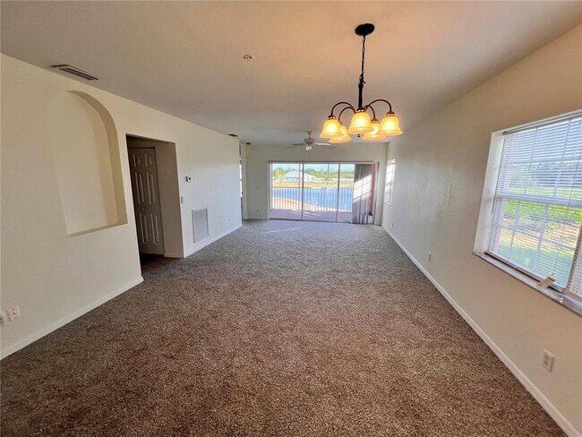 Building Photo - 2120 Heron Lake Dr