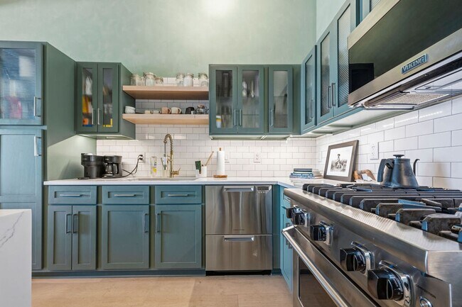 Foto del edificio - Luxury downtown Austin condo available for lease at Austin City Lofts 2 bedroom -2 bath