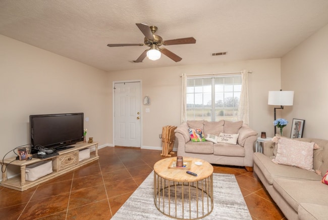 Building Photo - 125 Darby Way