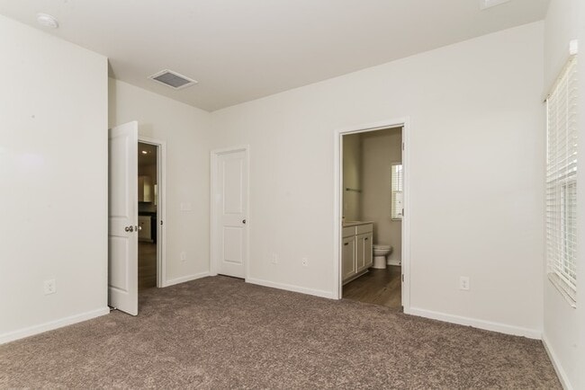 Building Photo - 315 Augustine Drive