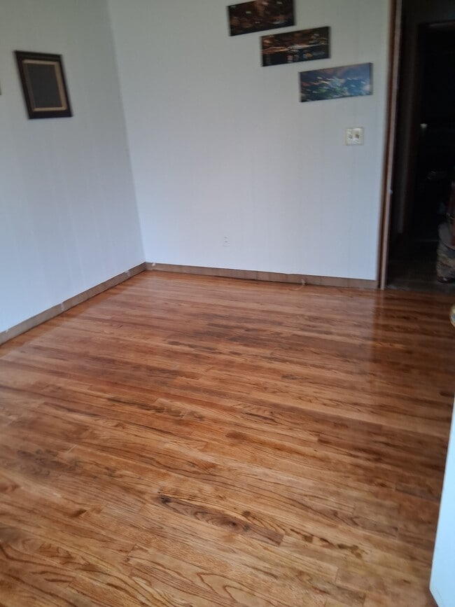 Building Photo - 111 Becker Ave