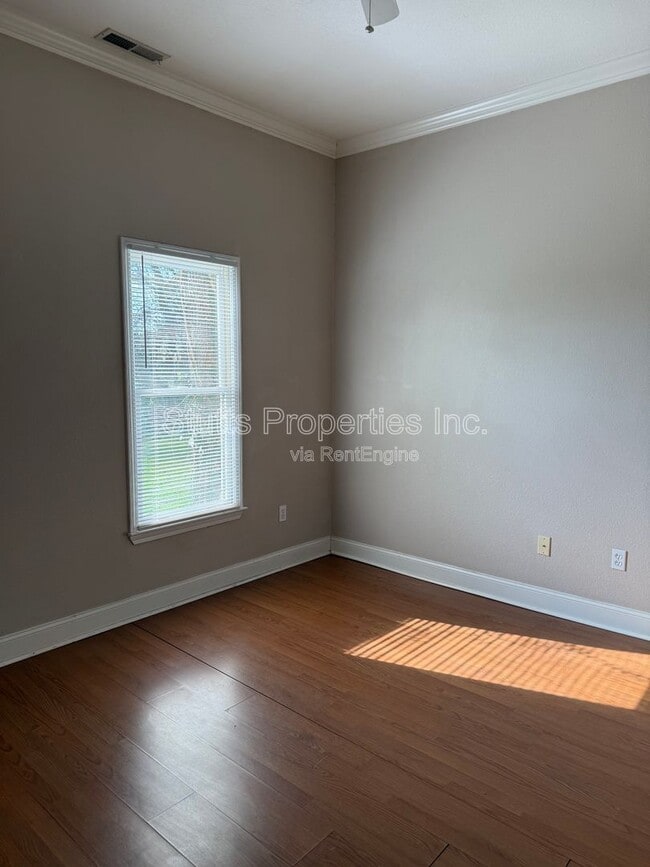 Foto del edificio - 202 S Cave St