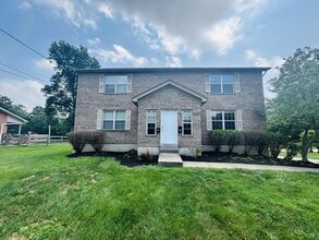 Building Photo - 15-15 Shenandoah Dr