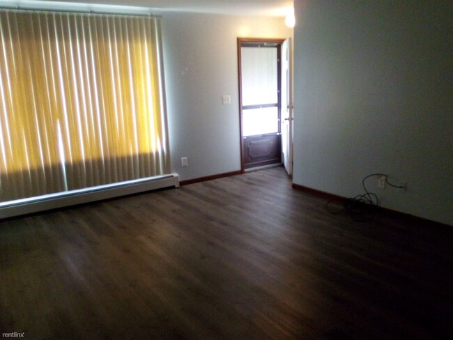 Foto del edificio - 2 br, 1 bath Duplex - 6111 Weiss St