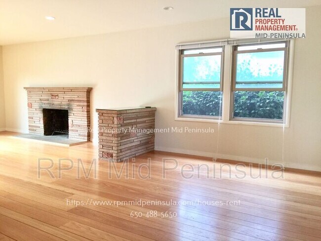 Building Photo - 2911 Alameda de las Pulgas
