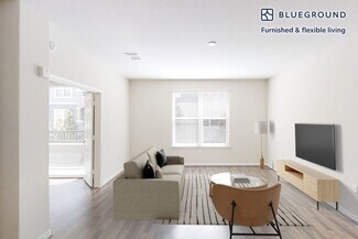 Building Photo - 1099 Admiral Ct