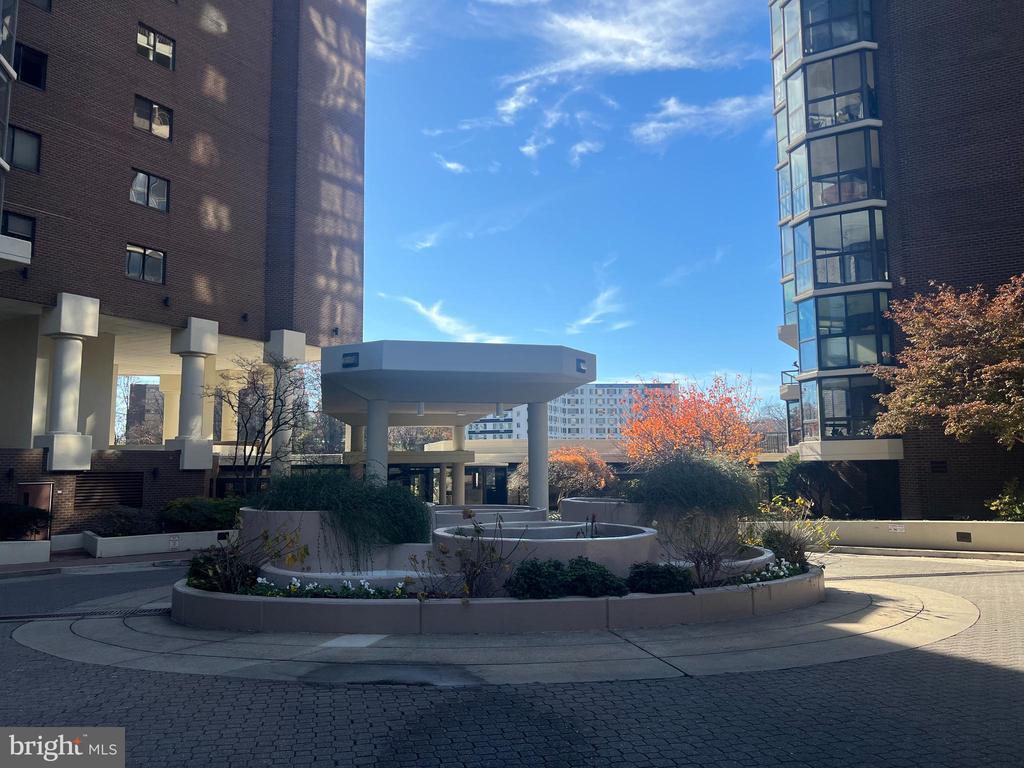 Foto principal - 1600 N Oak St