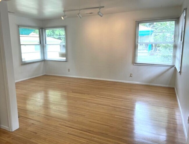 Foto del edificio - 1 Bedroom Bungalow in Holladay