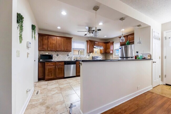 Foto del edificio - 7769 Mason Ave